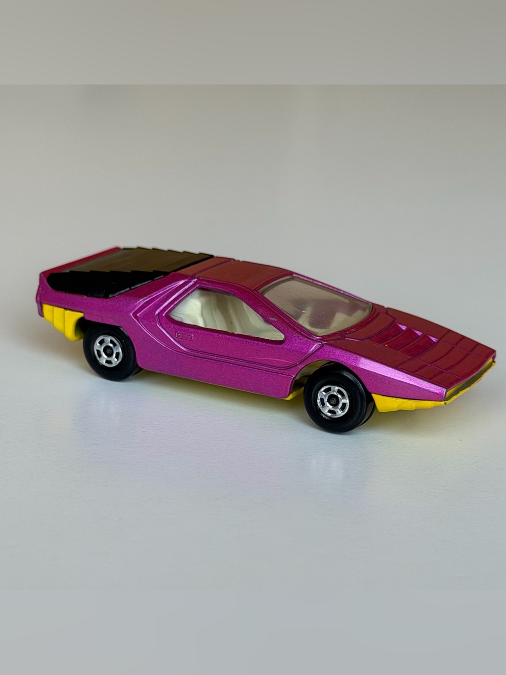 Vintage Matchbox Superfast No 75 Alfa Carabo Metallic Pink Magenta Lesney